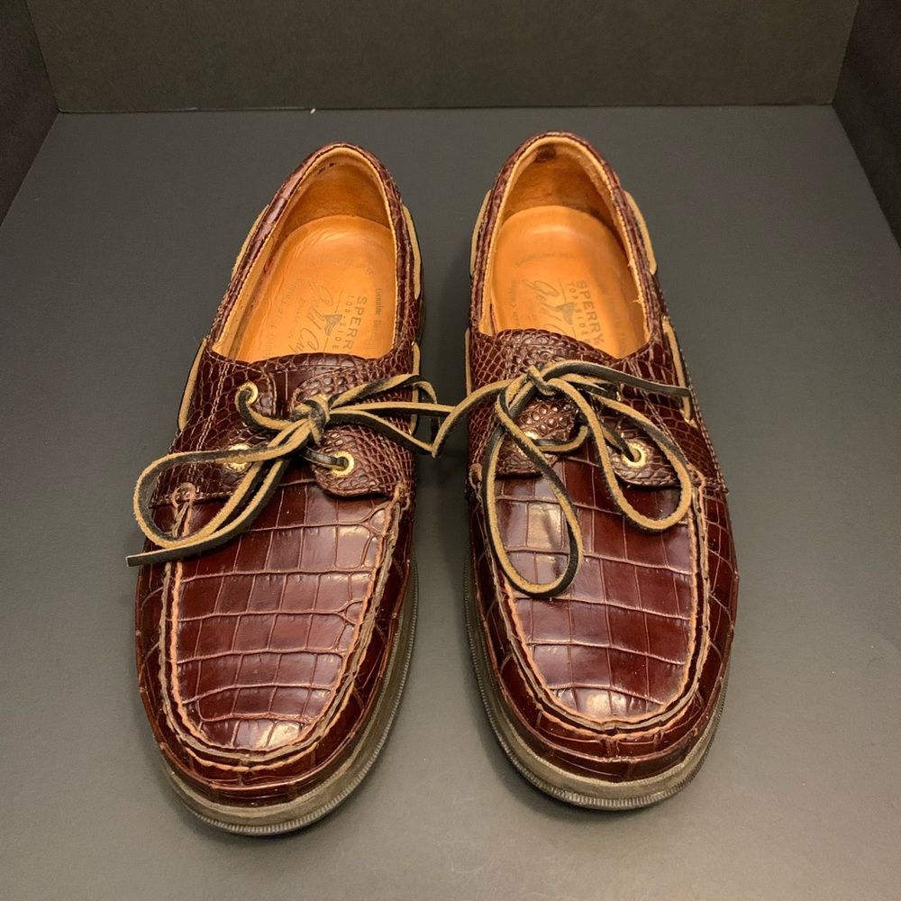 Sperry boat shoes crocodile style size 9.5